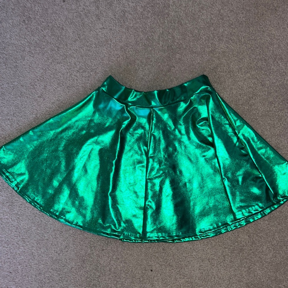 Green shiny skirt
